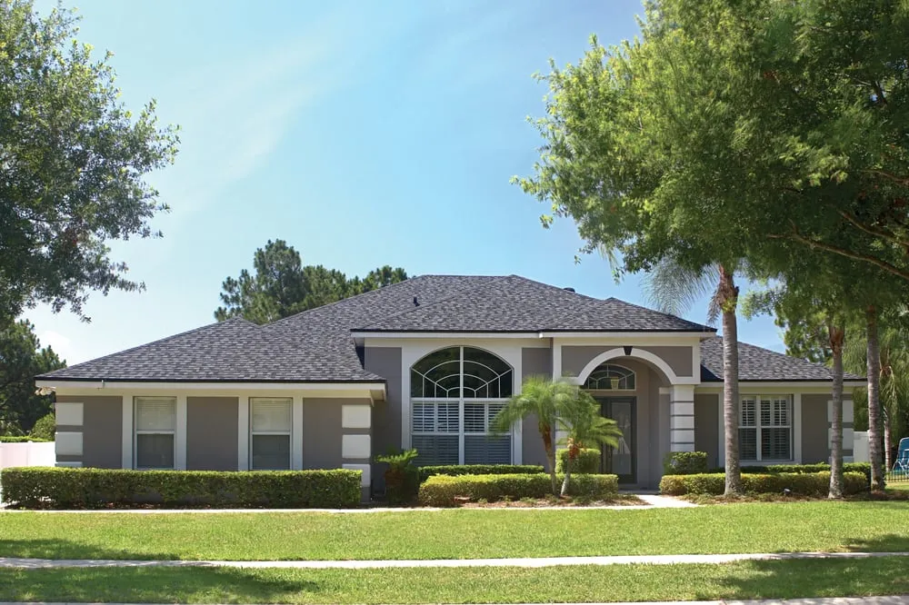Slide of Universal Roof & Contracting Jacksonville