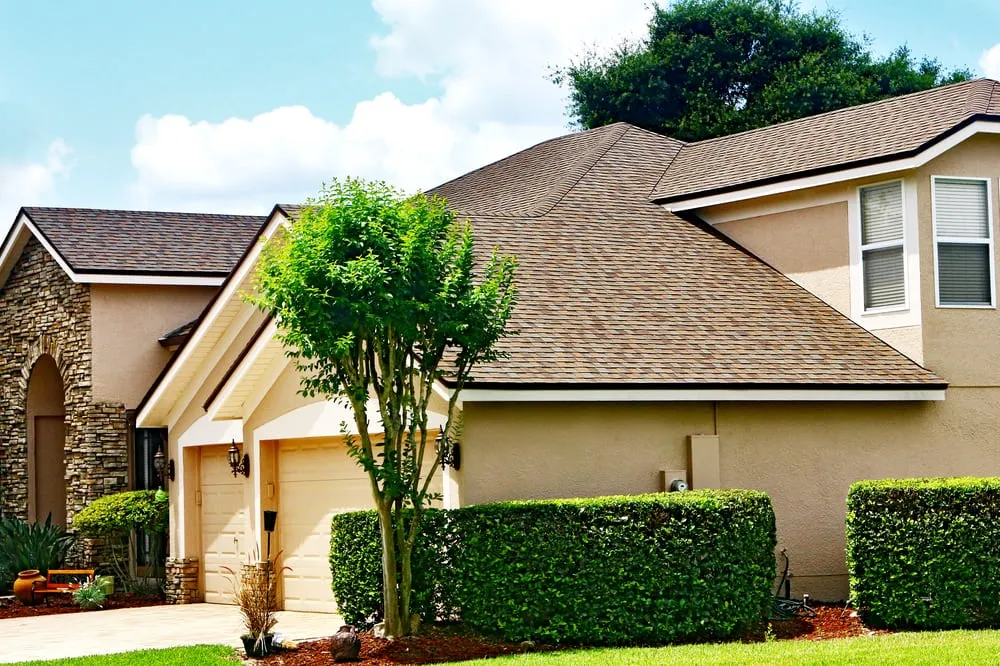 Slide of Universal Roof & Contracting