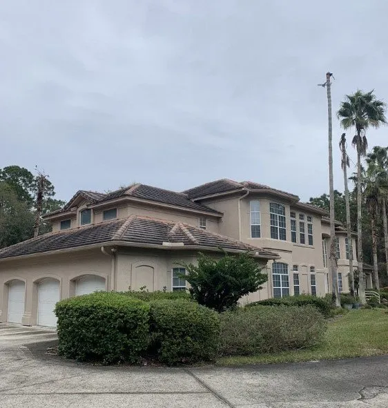 Slide of Universal Roof and Contracting Tampa