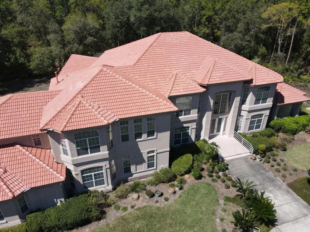 Slide of Universal Roof and Contracting Tampa
