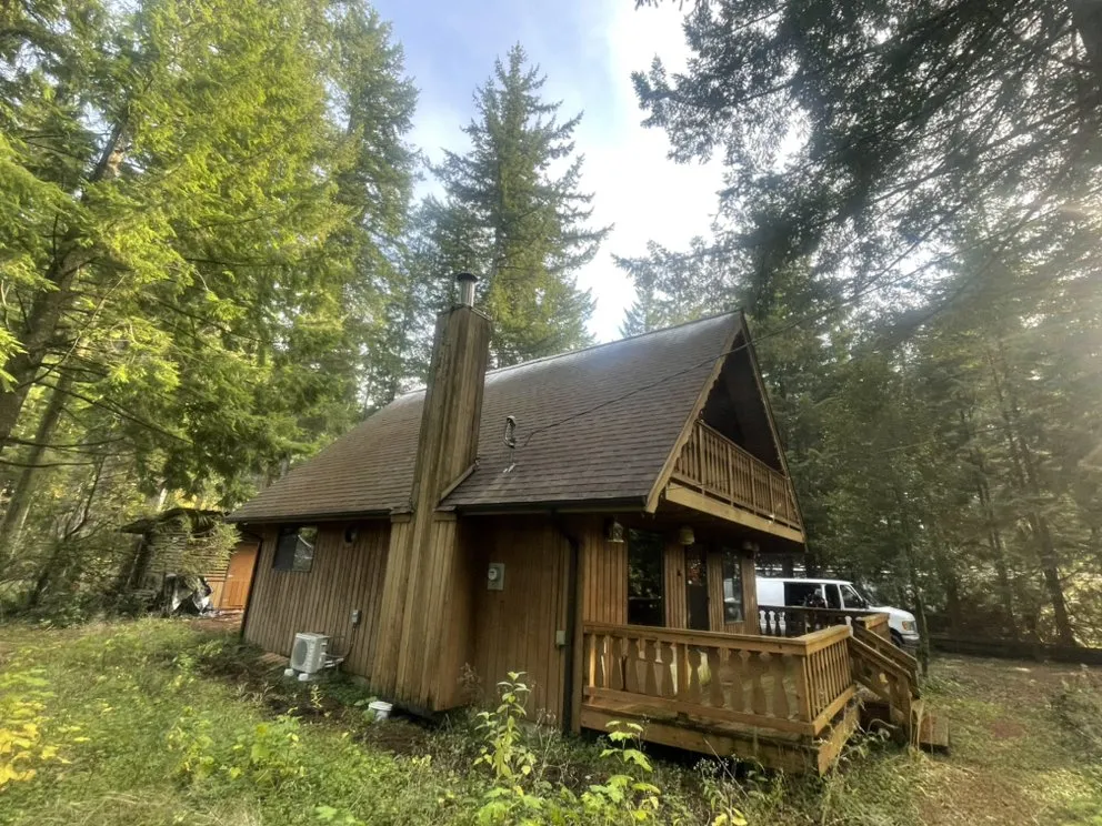 Slide of Universal Roofing & Siding