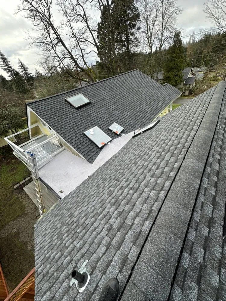 Slide of Universal Roofing & Siding