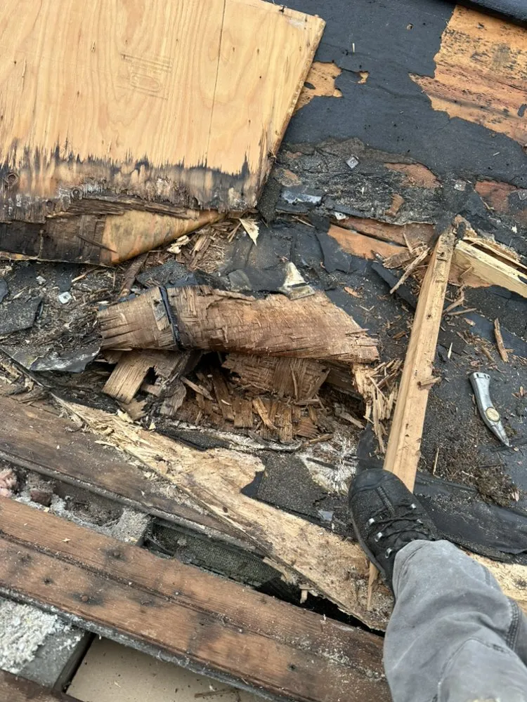 Slide of Universal Roofing & Siding