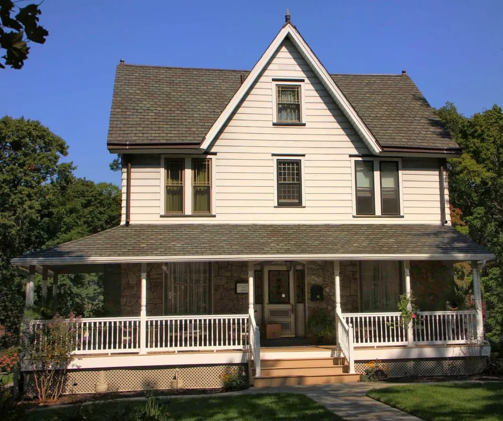 Slide of Universal Roofing and Contracting Inc.