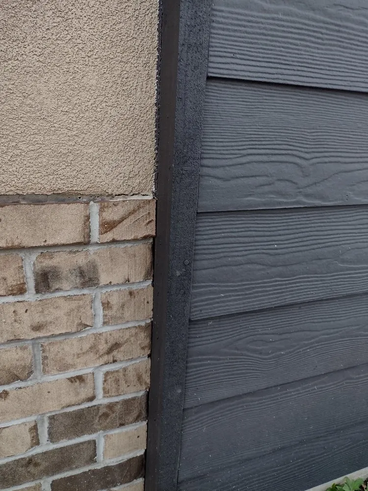 Slide of Universal Tech Service