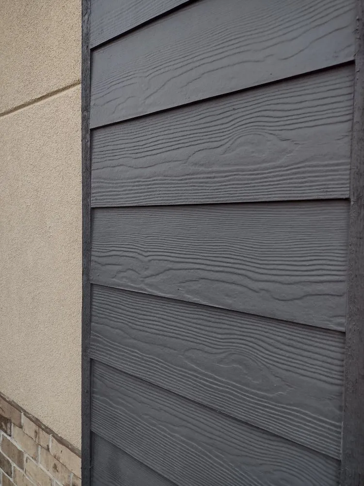 Slide of Universal Tech Service