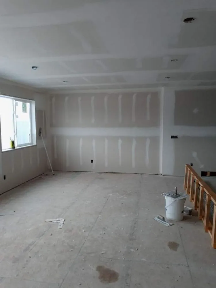 Slide of Universal Tech Service