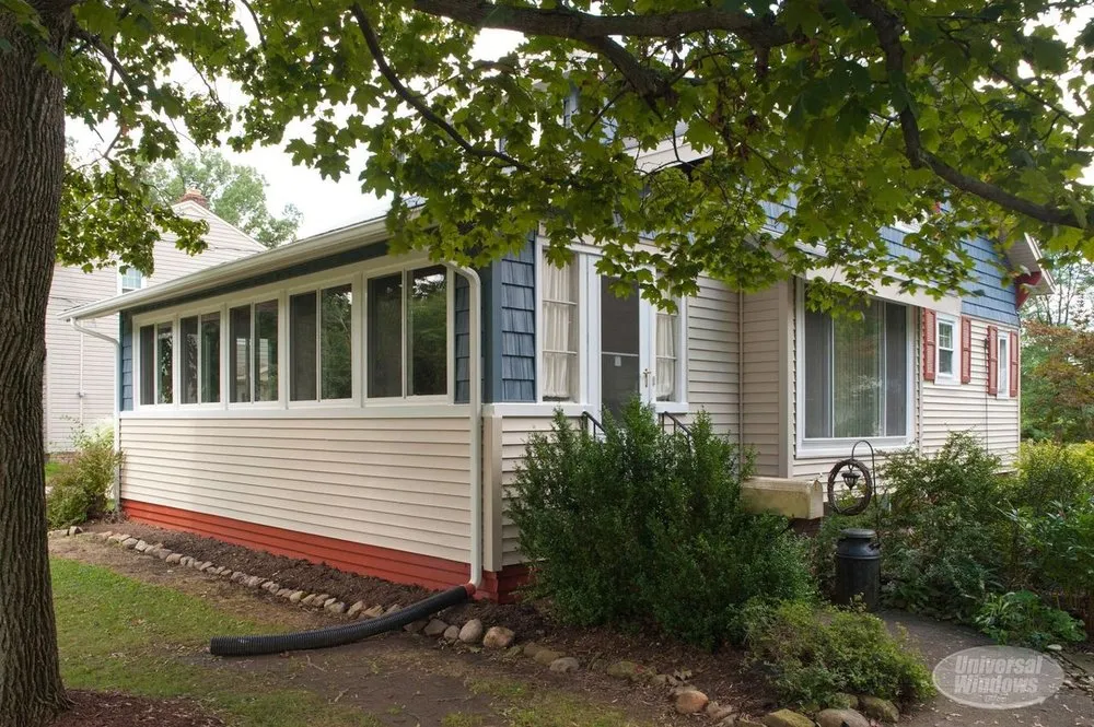 Slide of Universal Windows Direct of Ft. Wayne