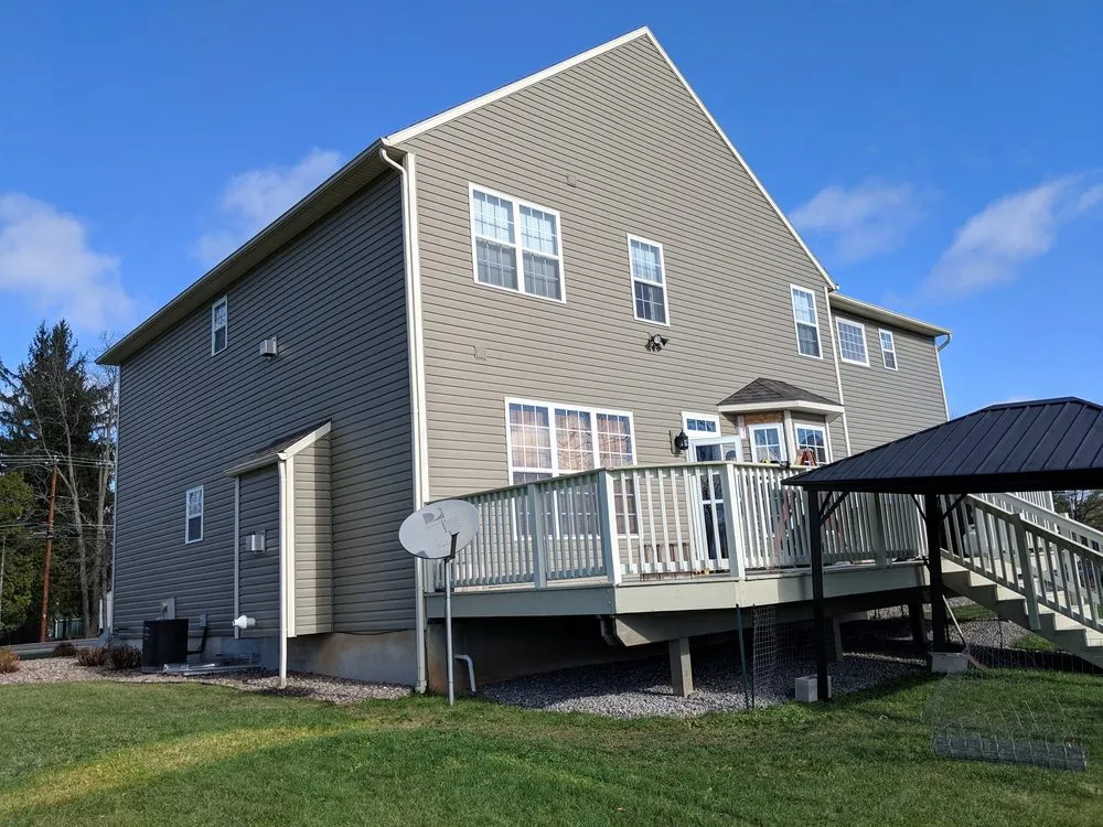 Slide of Universal315