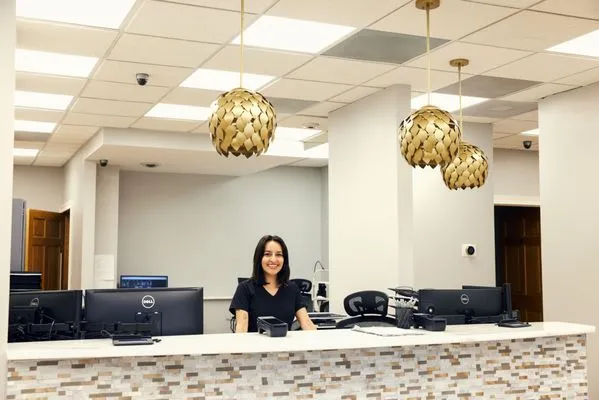 University Retina & Macula Associates - Bedford Park