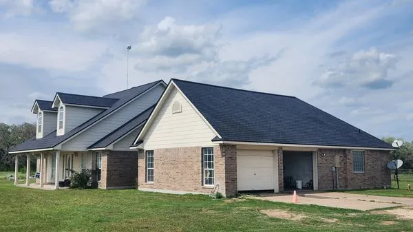 Unlimited Essential Solutions Logo