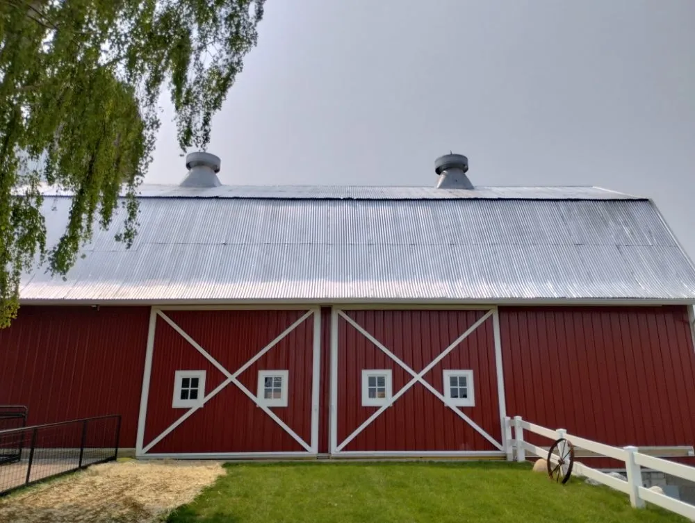 Top-rated roof repair in Lake Ann, MI - Up North Creative Builders