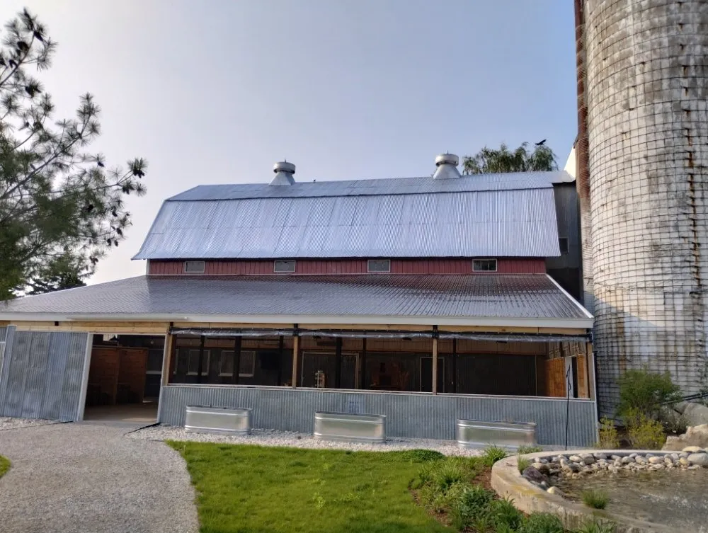 Licensed flat roof repair in Lake Ann, MI - Up North Creative Builders