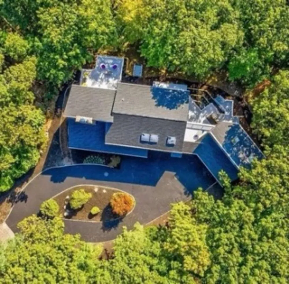 Slide of Upper Echelon Construction