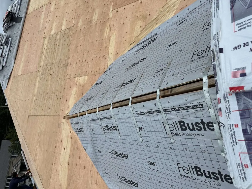 Slide of Uptop Roofr