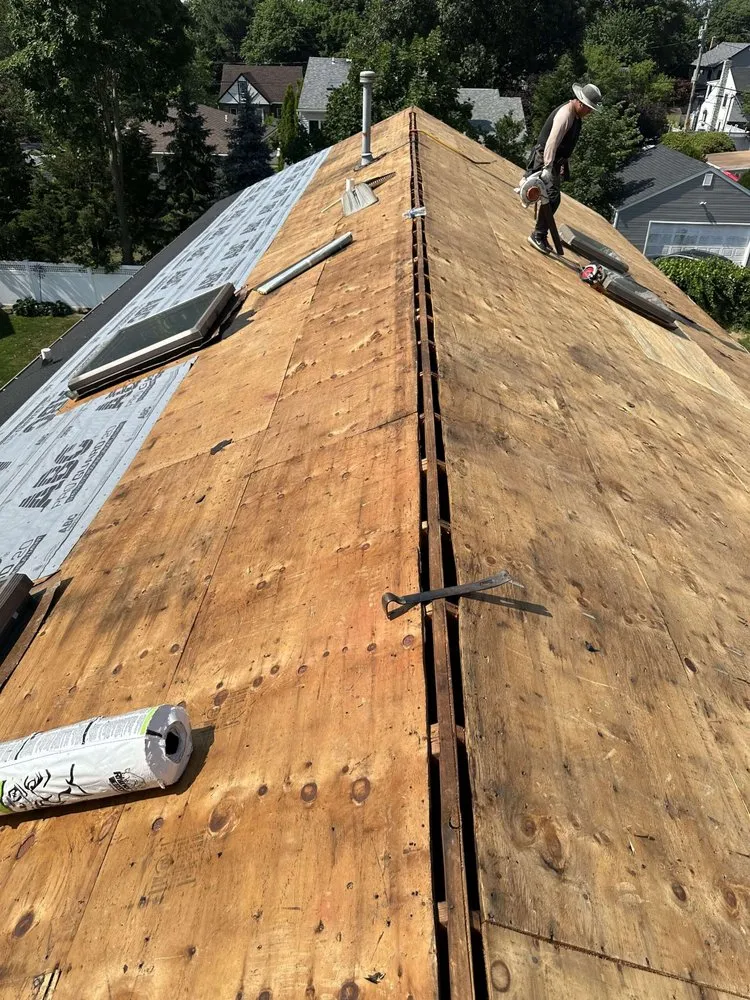 Slide of Uptop Roofr