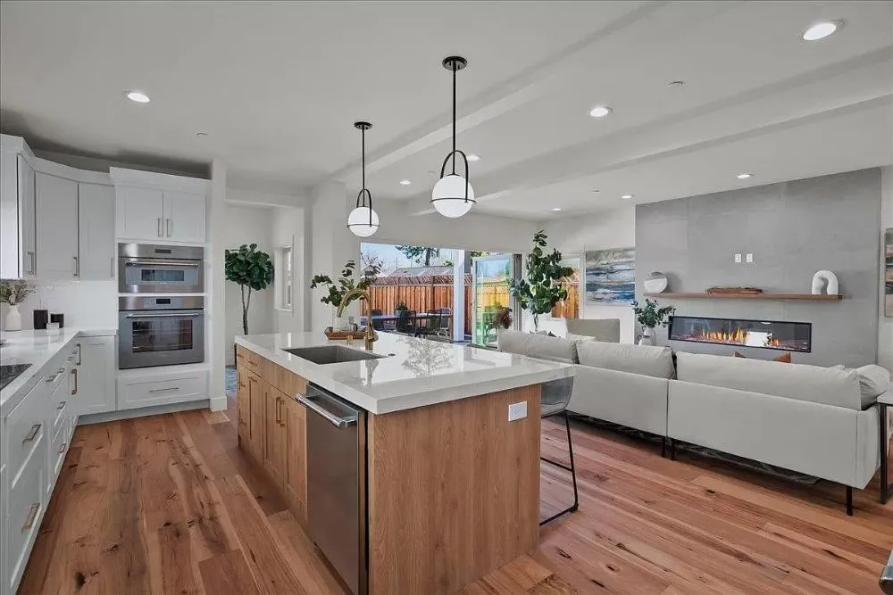 Slide of Urban Builders & Remodeling