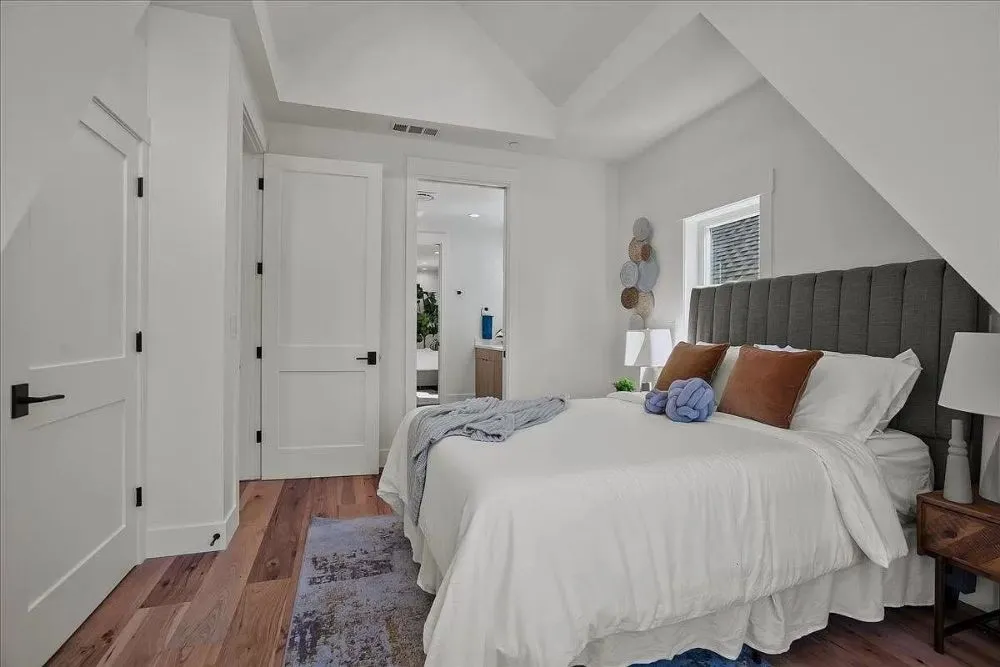 Slide of Urban Builders & Remodeling