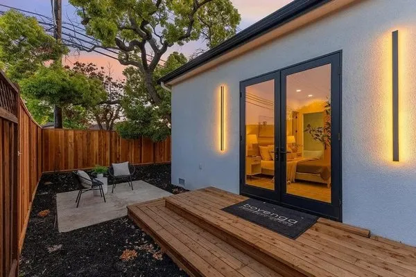 Urban Builders & Remodeling Logo