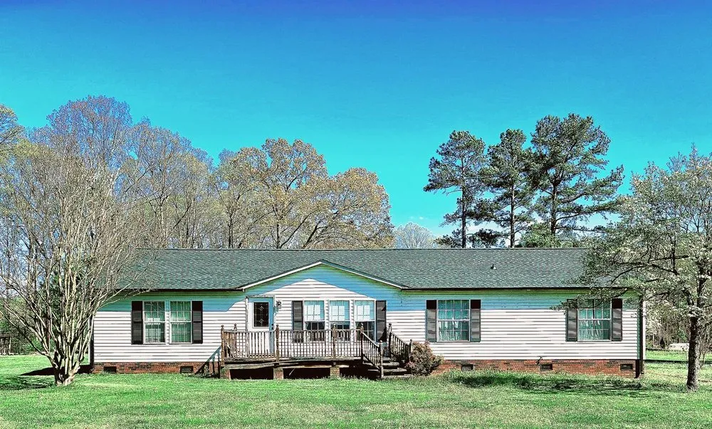 Slide of Urban Grind Roofing