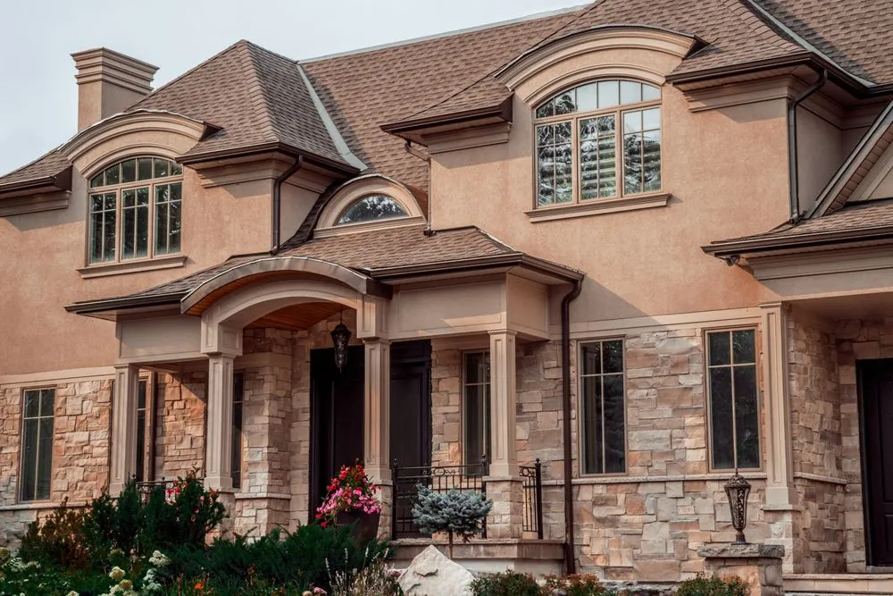 Slide of Urbandale Roofing Pros