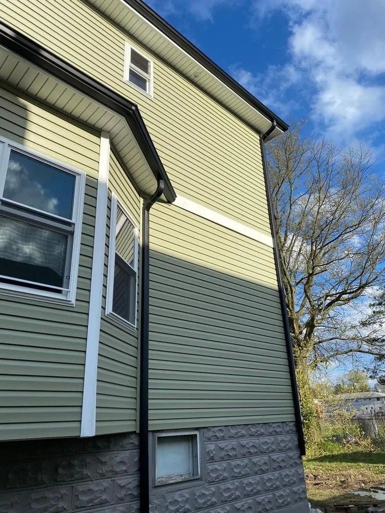 Slide of Urezel Contracting