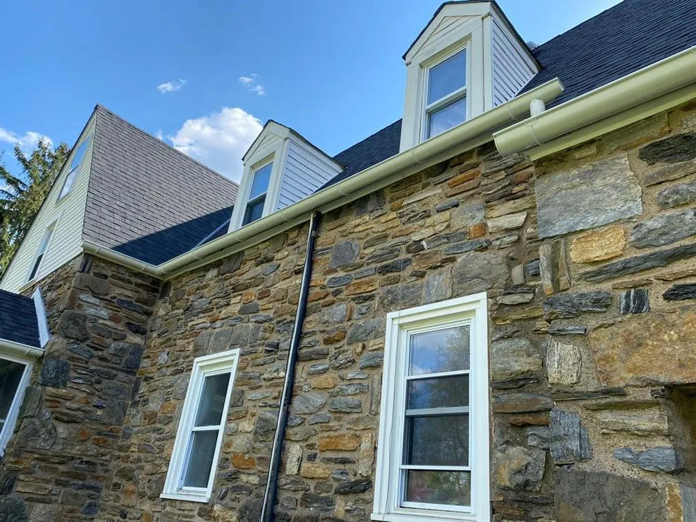 Slide of Urezel Contracting