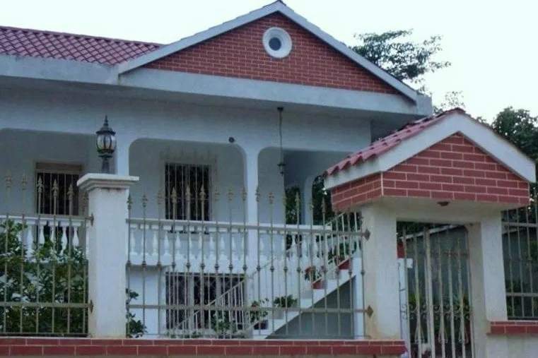 Slide of Uri Construction