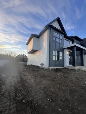 Urquizo construction Logo