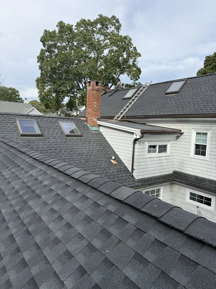 Slide of Us Juarez Roofing