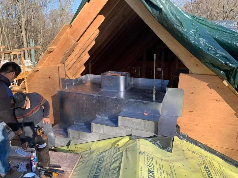 Slide of Us Juarez Roofing