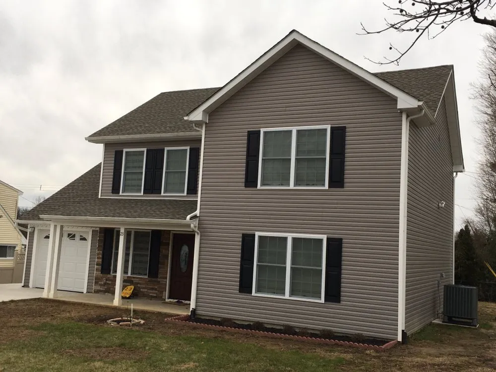 Licensed roof repair in Newportville, PA by Usta Homes