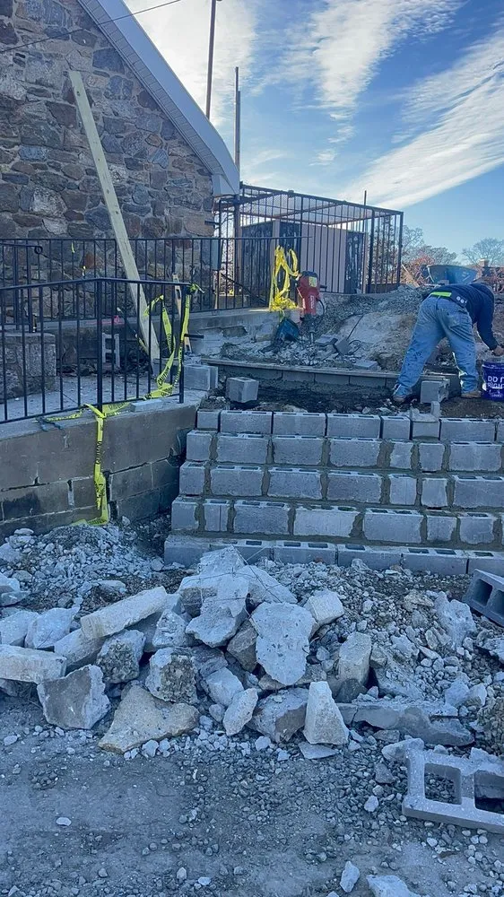 Slide of Uzma Contracting Group