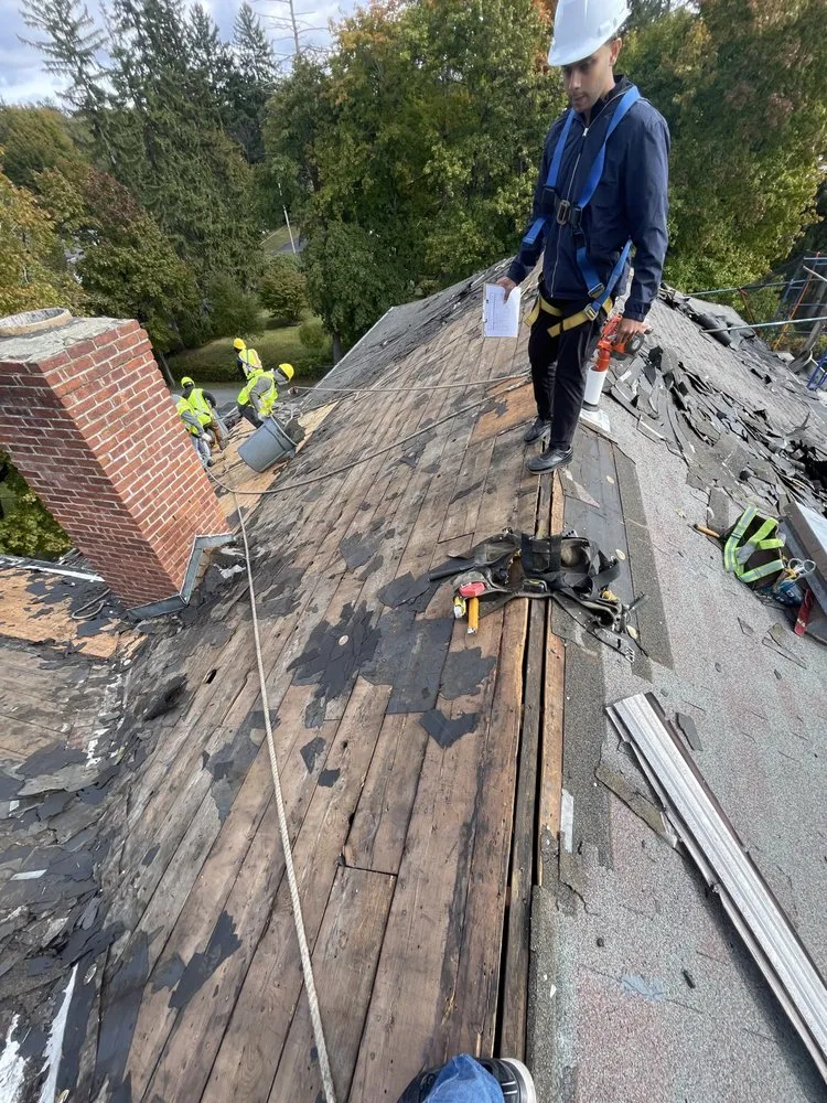 Slide of Uzma Contracting Group