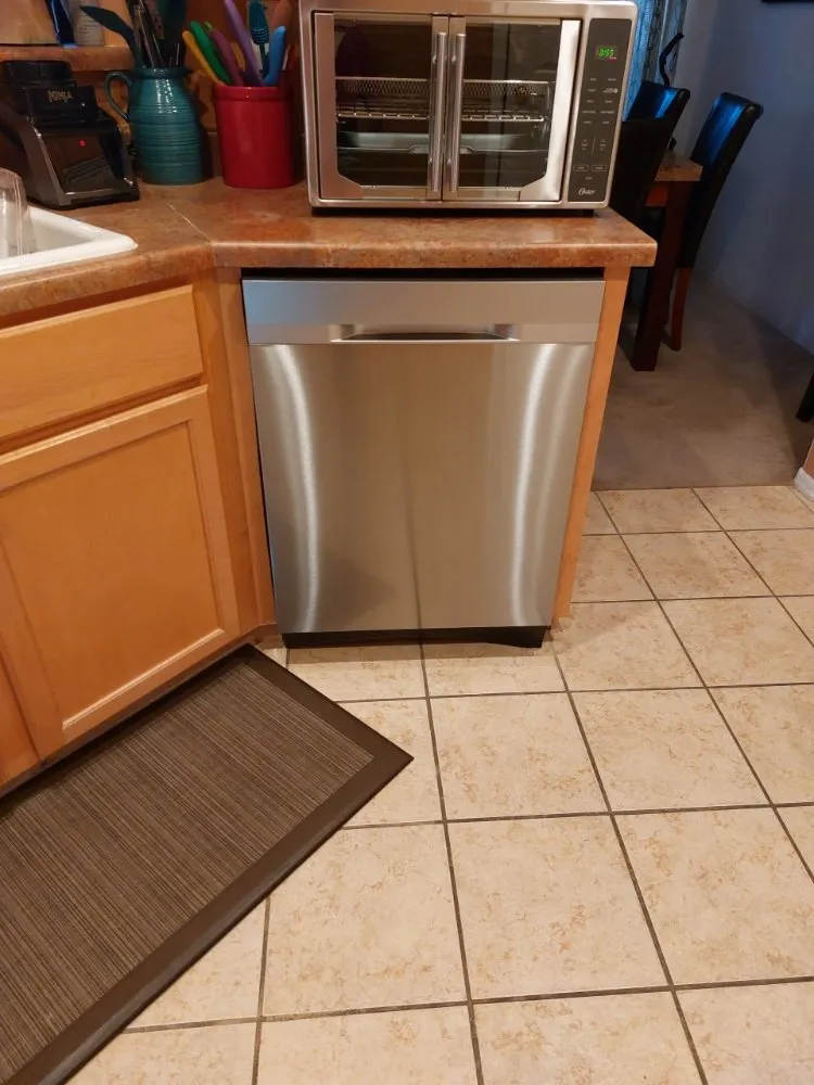 Slide of V & R Painting and Remodeling