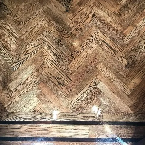 Slide of V Expo Construction