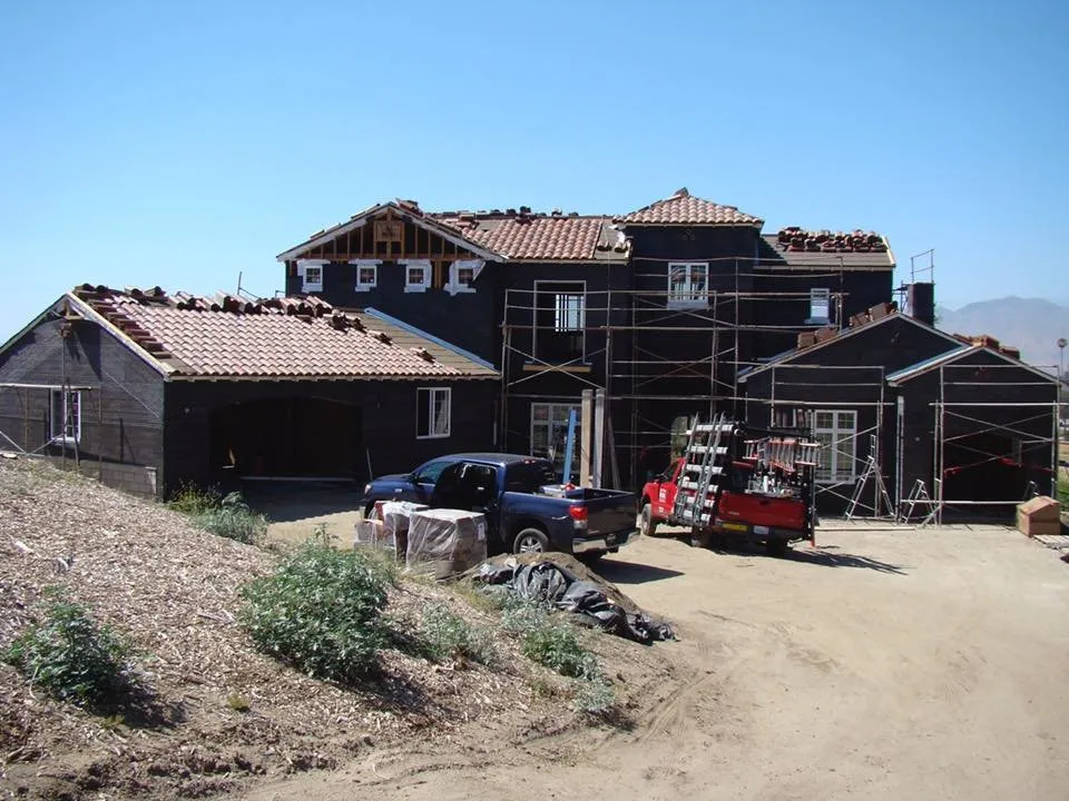 Slide of Valdez Construction Roofing