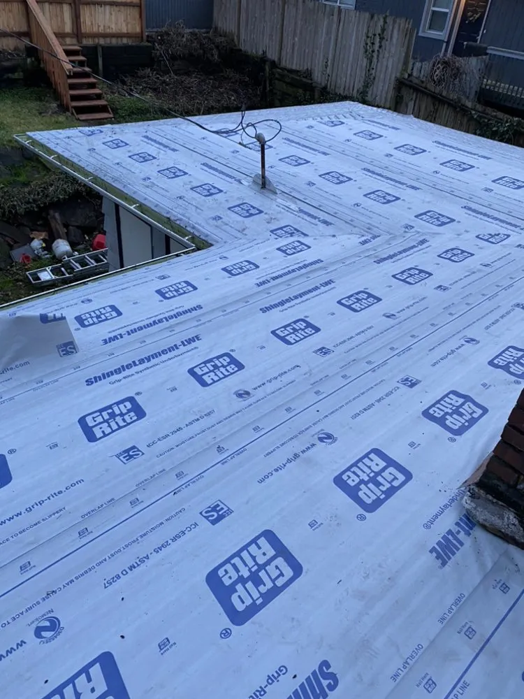 Slide of Valdez Roofing