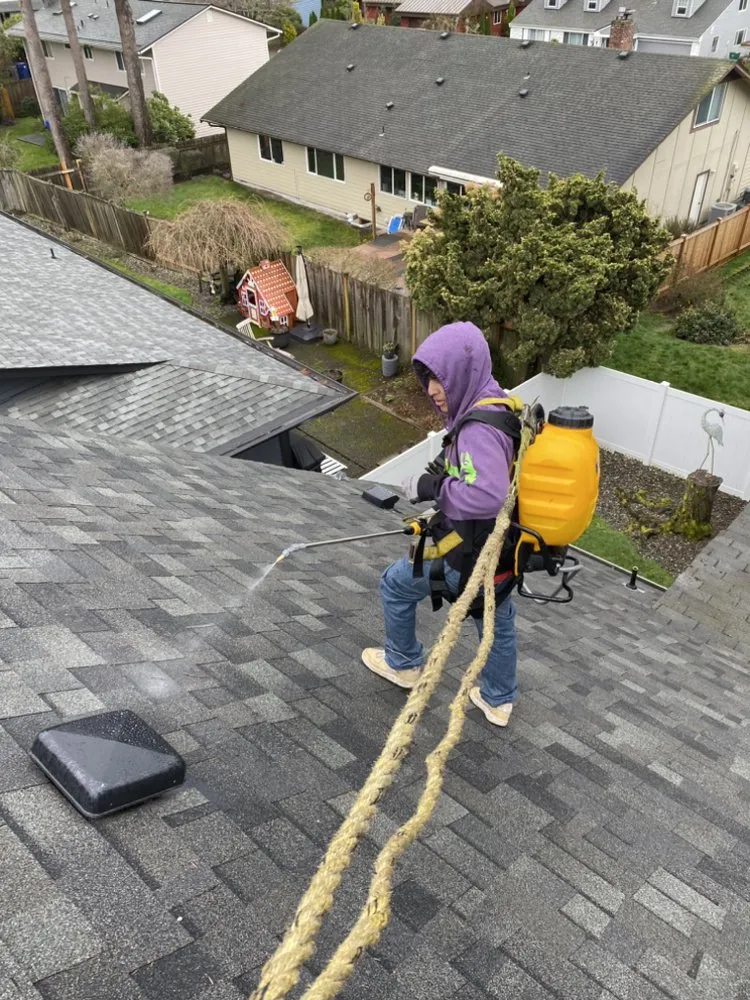 Slide of Valdez Roofing