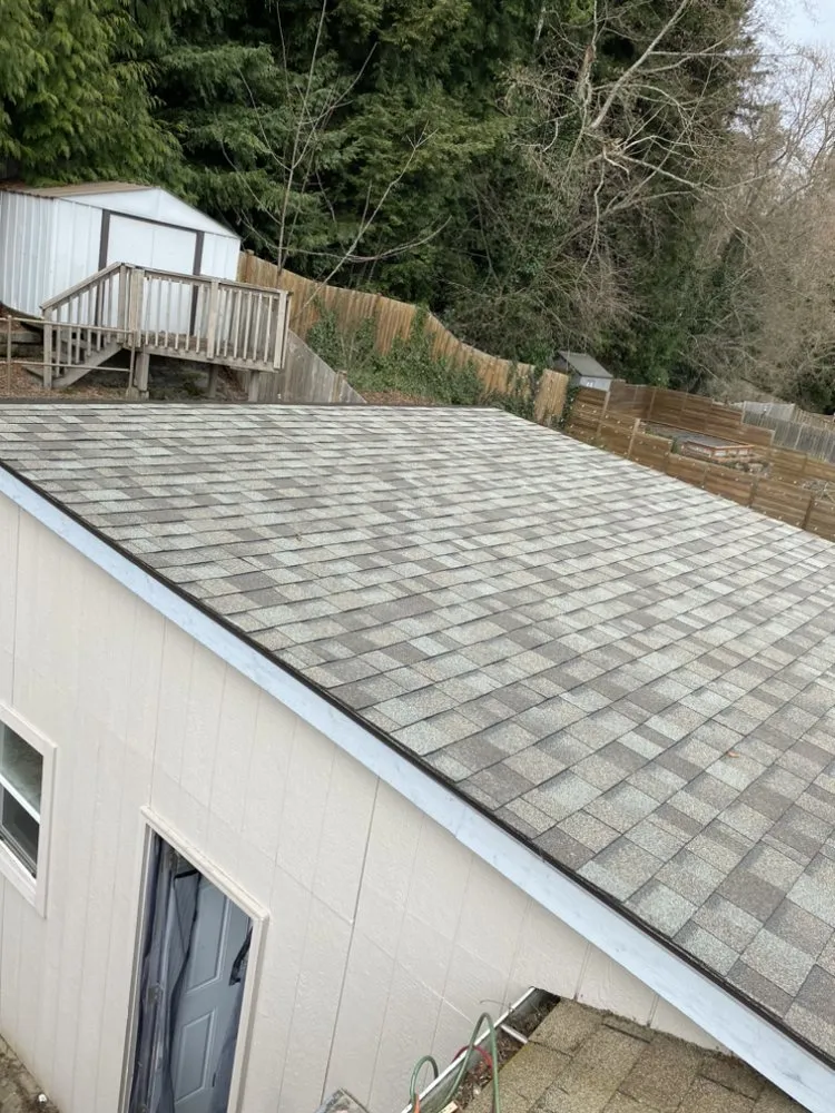 Slide of Valdez Roofing