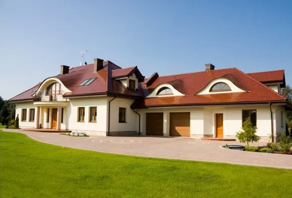 Valencias General Construction Logo