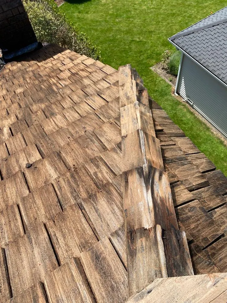 Slide of Valiant Roofing and Construction