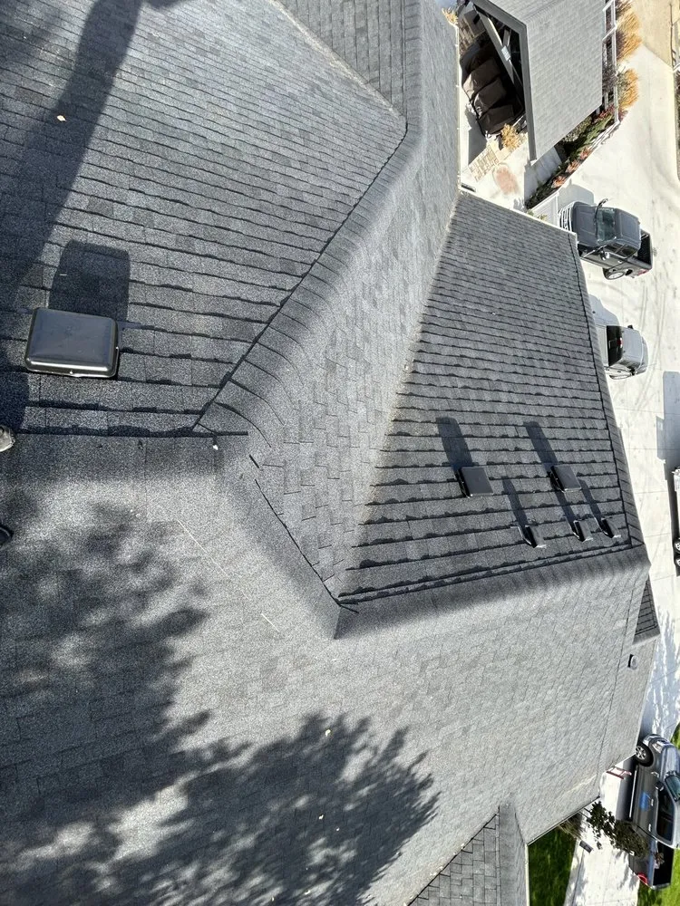 Slide of Valley Oak Roofing