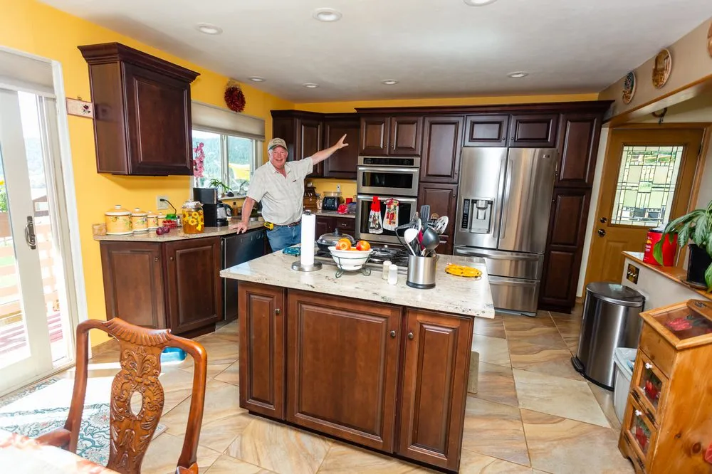 Slide of Valley View Homes