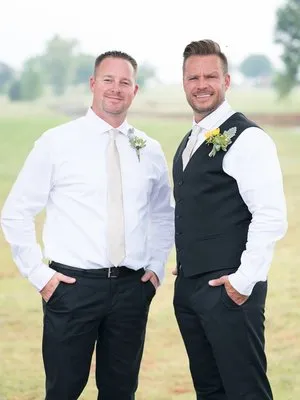 Van De Steeg & Associates Logo