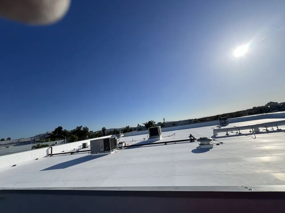 Slide of Van Lund Roofing and Solar