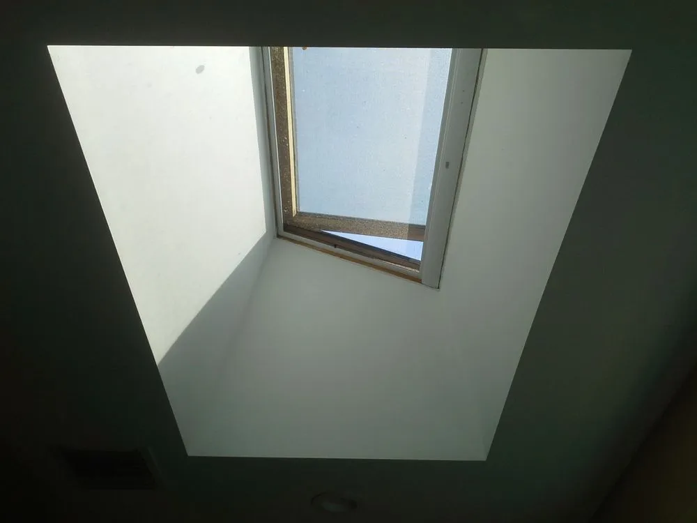 Top-rated shingle roofing service experts serving Winnetka, CA - Van Zandt Roofing and Skylights