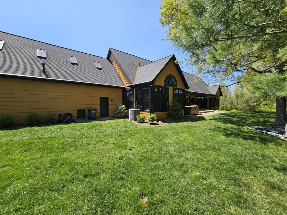 Slide of VANBECKS Roofing and Siding