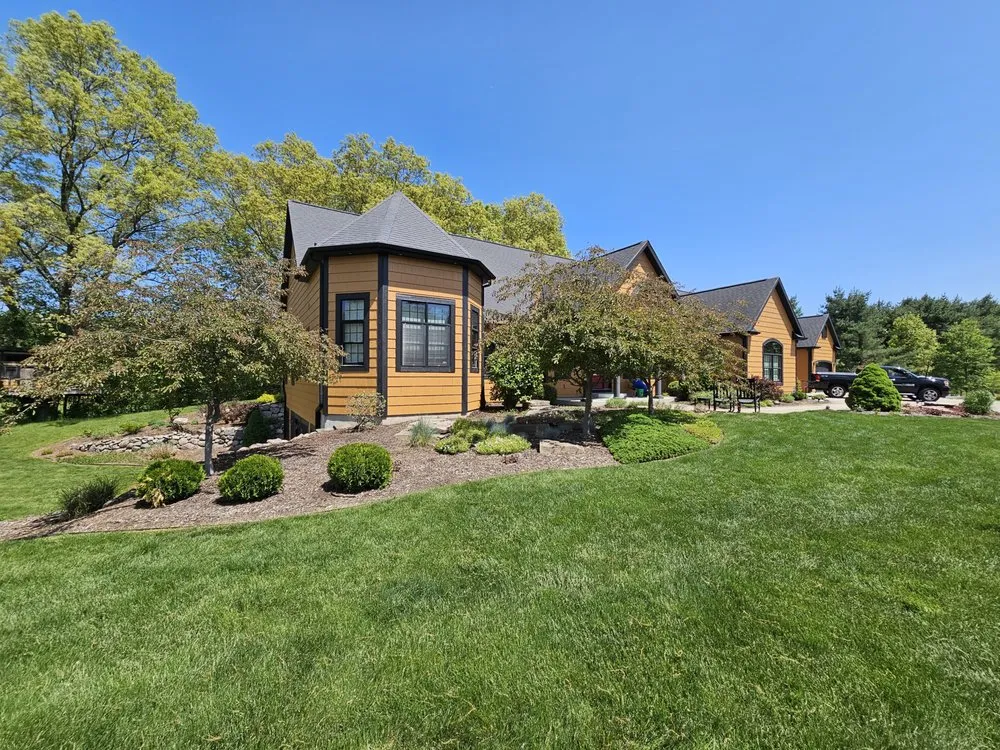 Slide of VANBECKS Roofing and Siding