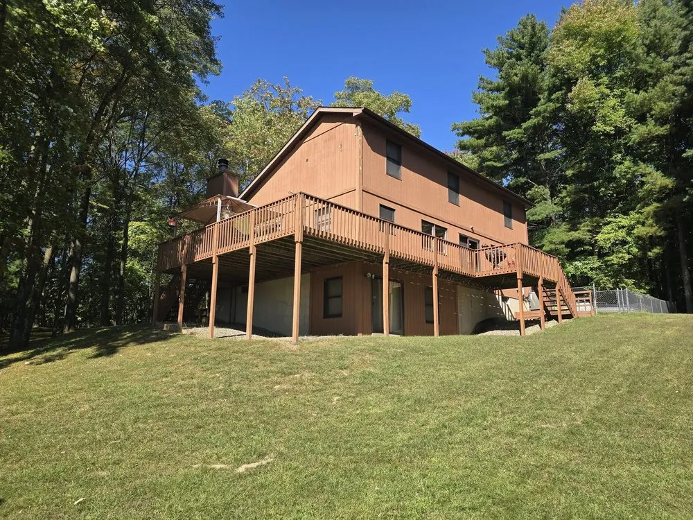 Slide of VANBECKS Roofing and Siding